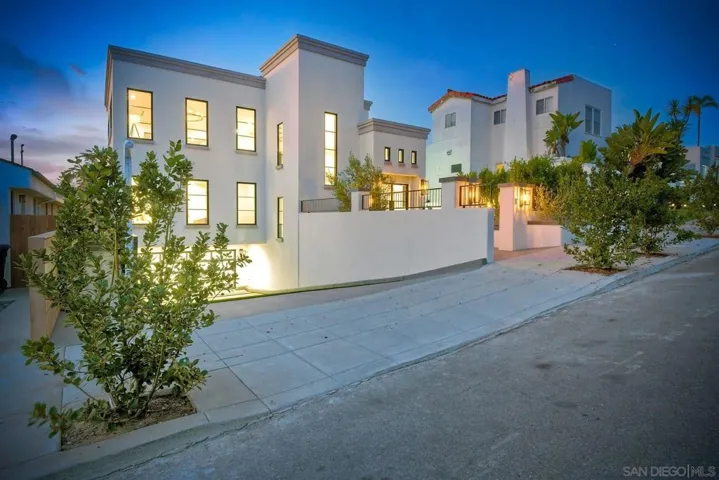 4270 Ampudia St, San Diego, California 92103