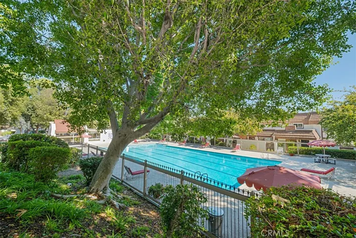 10348 Larwin Avenue, Chatsworth, California 91311