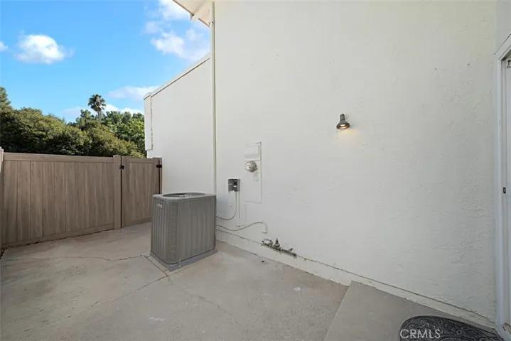 10348 Larwin Avenue, Chatsworth, California 91311