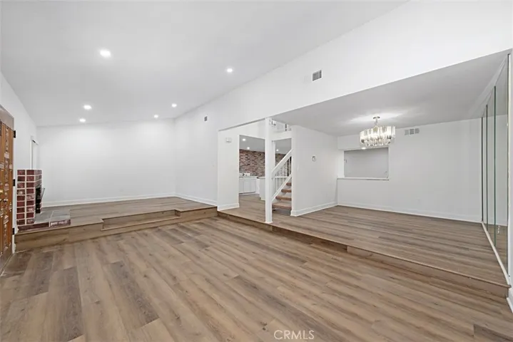 10348 Larwin Avenue, Chatsworth, California 91311