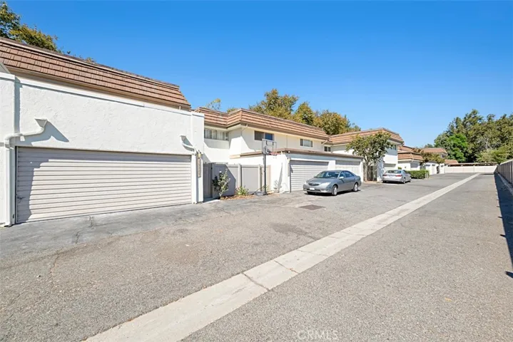 10348 Larwin Avenue, Chatsworth, California 91311