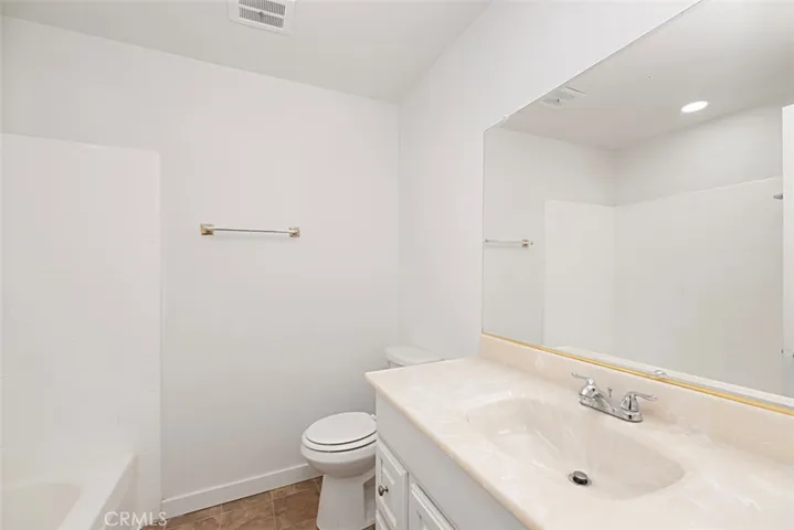 10348 Larwin Avenue, Chatsworth, California 91311