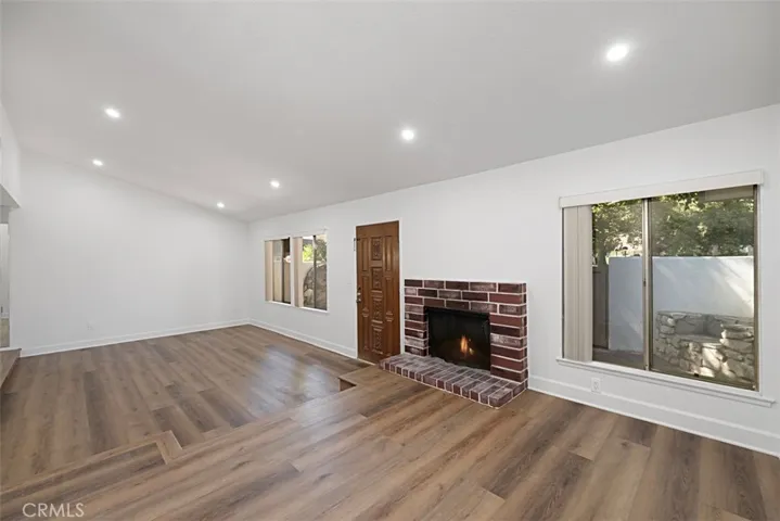 10348 Larwin Avenue, Chatsworth, California 91311