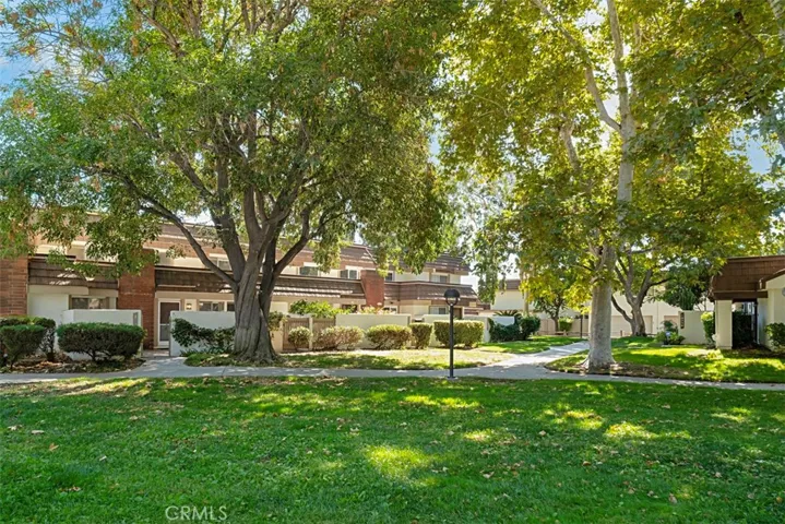 10348 Larwin Avenue, Chatsworth, California 91311