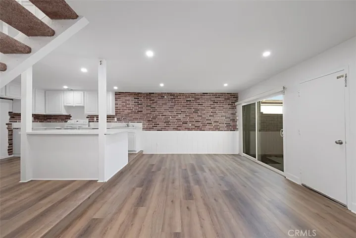 10348 Larwin Avenue, Chatsworth, California 91311