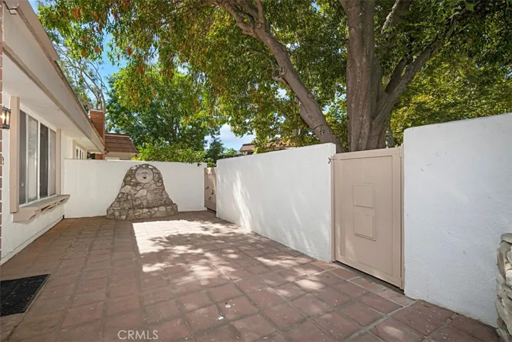 10348 Larwin Avenue, Chatsworth, California 91311