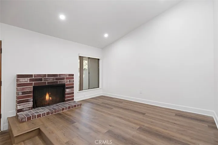 10348 Larwin Avenue, Chatsworth, California 91311