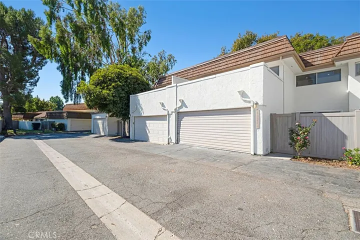 10348 Larwin Avenue, Chatsworth, California 91311