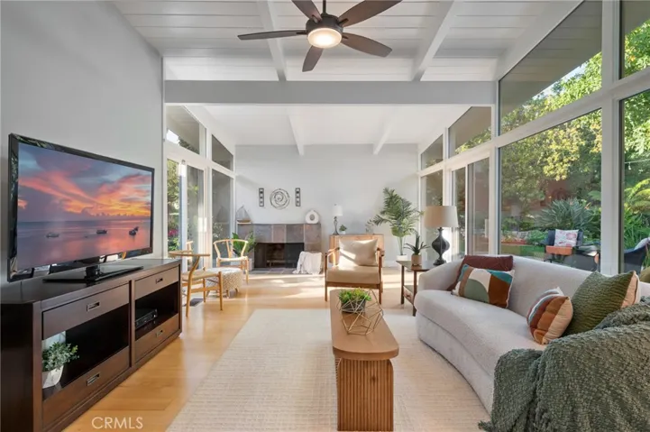 10 Packet Road, Rancho Palos Verdes, California 90275