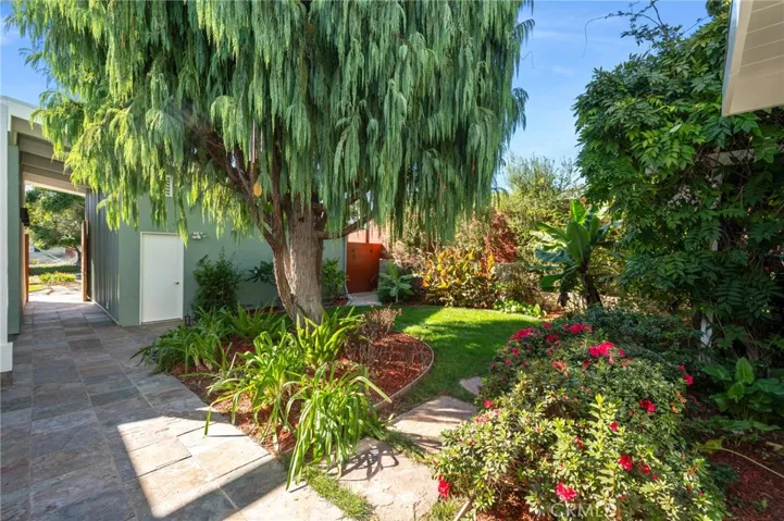 10 Packet Road, Rancho Palos Verdes, California 90275