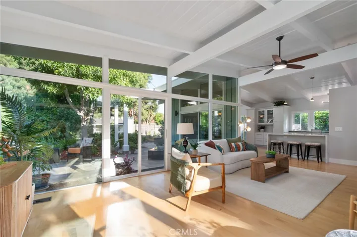10 Packet Road, Rancho Palos Verdes, California 90275