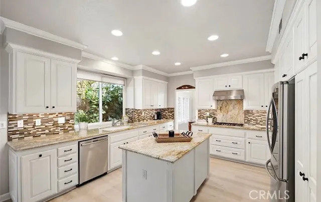12 Larkspur Drive, Aliso Viejo, California 92656