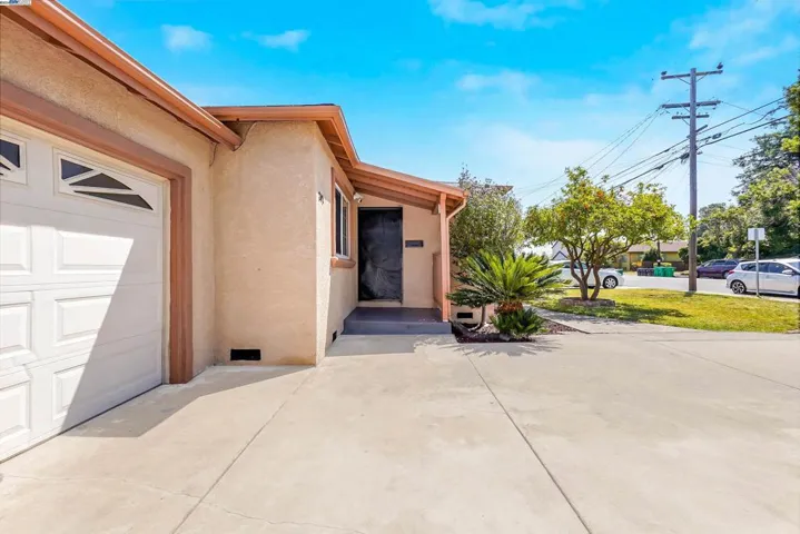 242 Blossom Way, Hayward, California 94541