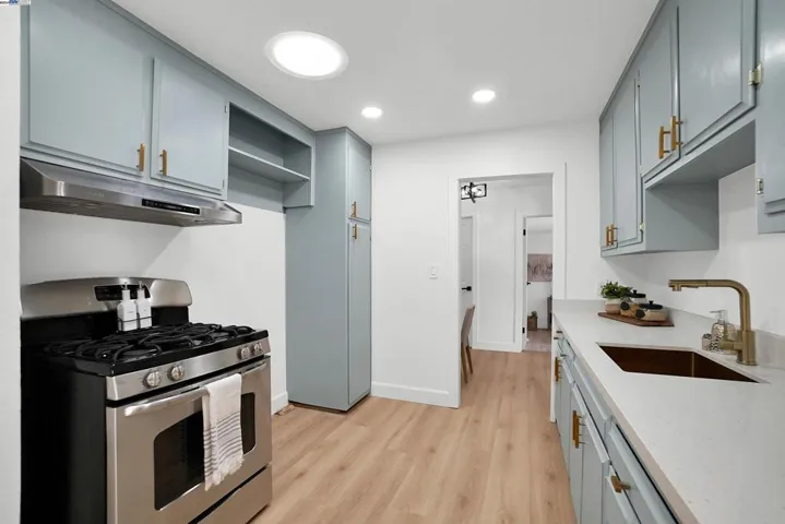 242 Blossom Way, Hayward, California 94541
