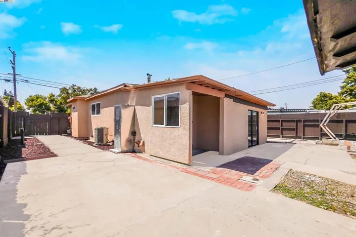 242 Blossom Way, Hayward, California 94541