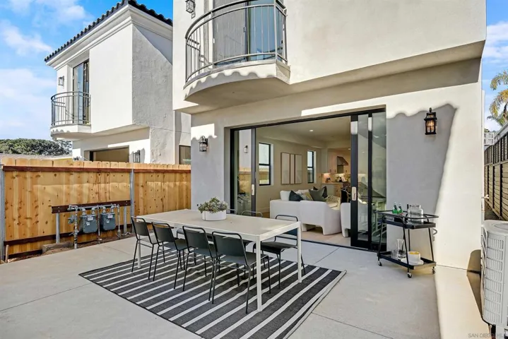 1327 Reed Ave, San Diego, California 92109