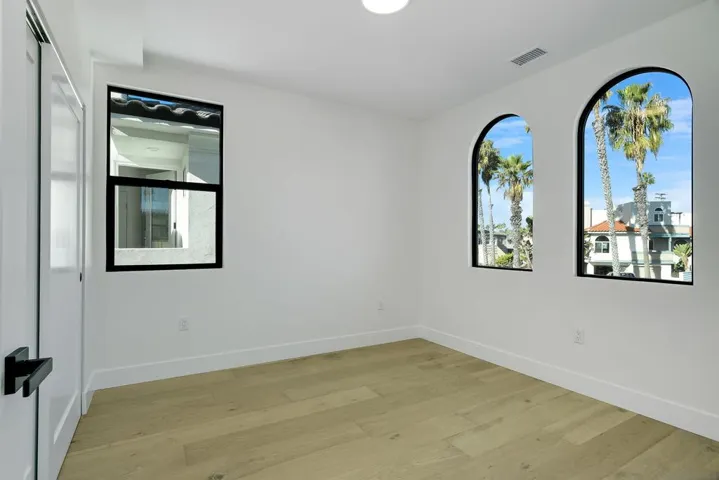 1327 Reed Ave, San Diego, California 92109