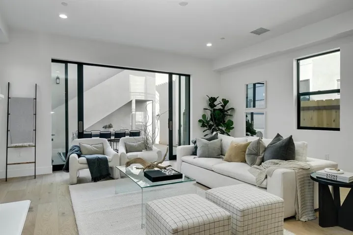 1327 Reed Ave, San Diego, California 92109