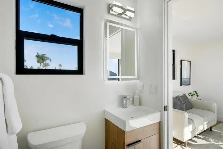 1327 Reed Ave, San Diego, California 92109