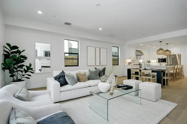 1327 Reed Ave, San Diego, California 92109