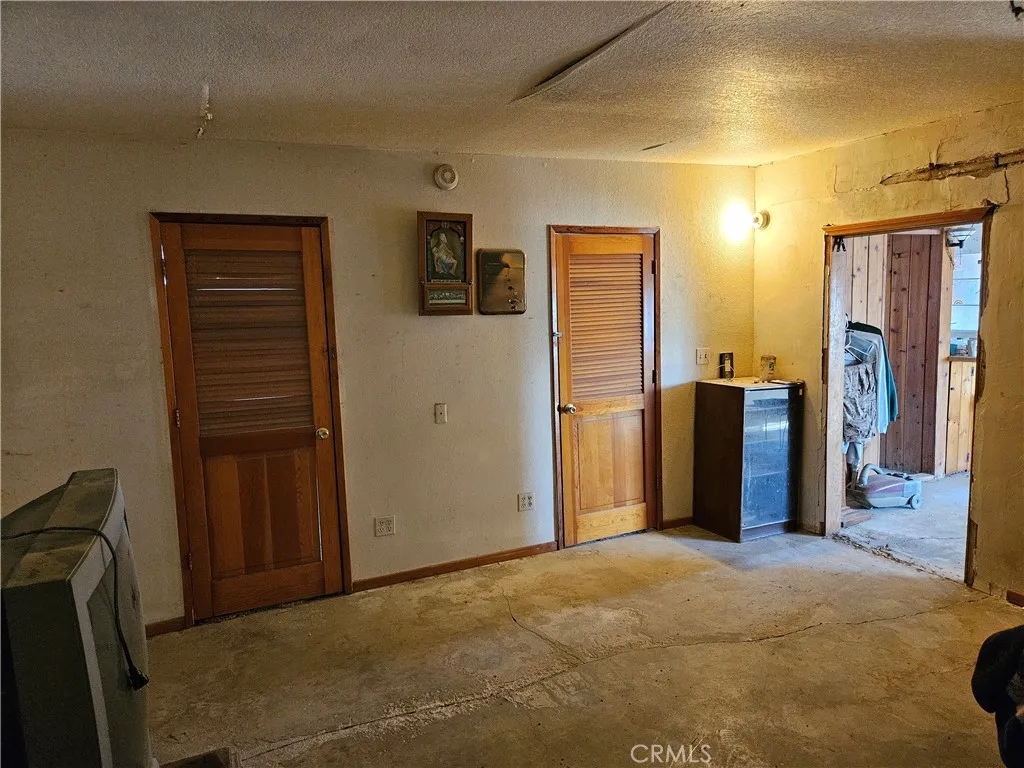 5451 Kuhns Rd, 29 Palms, California 92277 home-pic-9