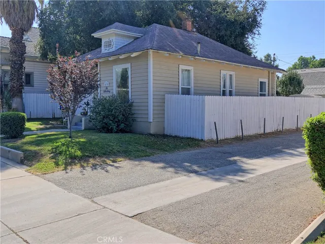 4330 10th Street, Riverside, California 92501