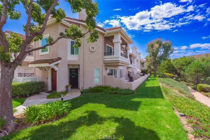 1047 S Rising Sun Court, Anaheim Hills, California 92808