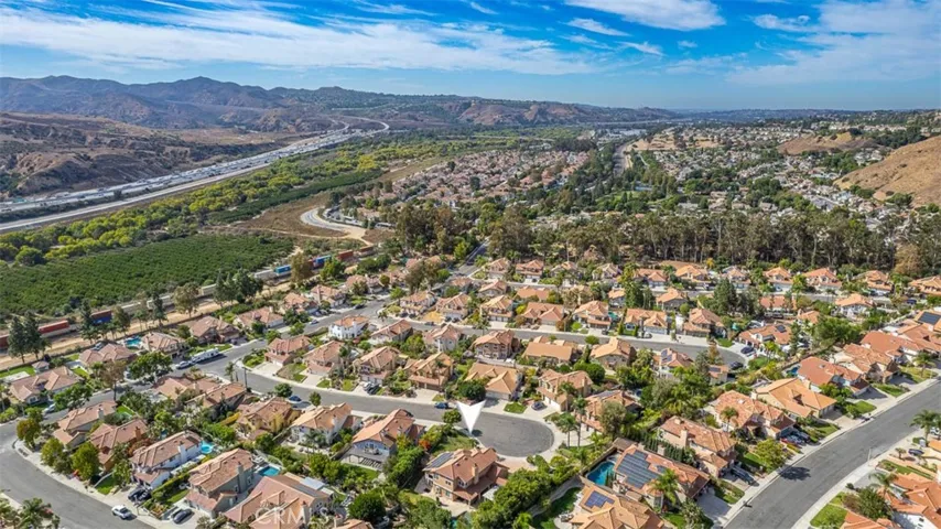 5530 Meadow Lake Lane, Yorba Linda, California 92887