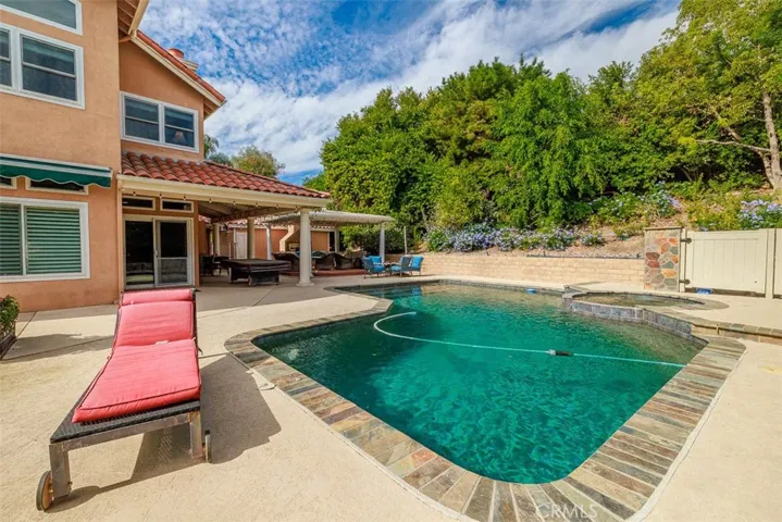 5530 Meadow Lake Lane, Yorba Linda, California 92887