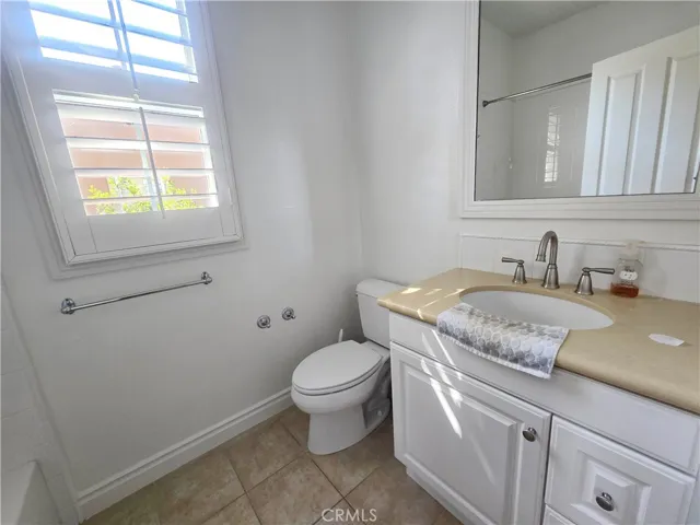 4th bathroom