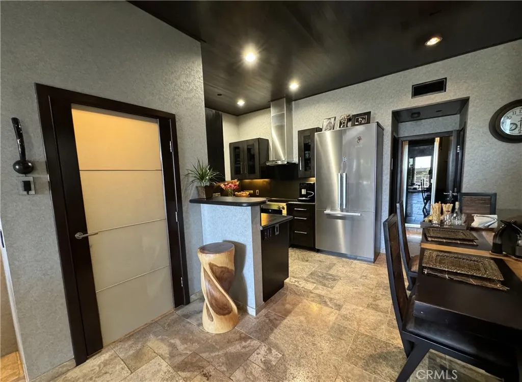 1083 Tia Juana Street, Laguna Beach, California 92651 home-pic-5