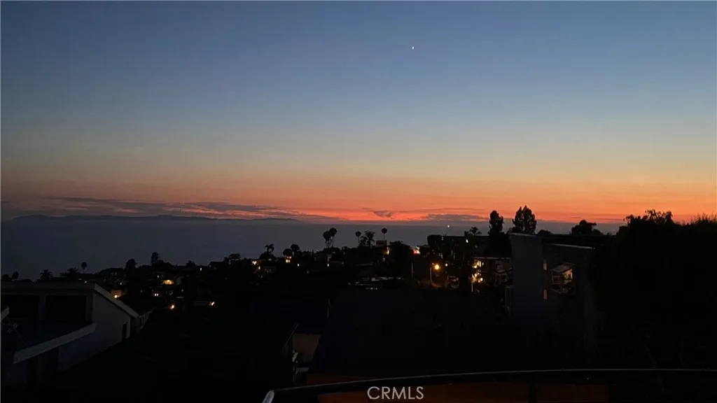 1083 Tia Juana Street, Laguna Beach, California 92651 home-pic-10