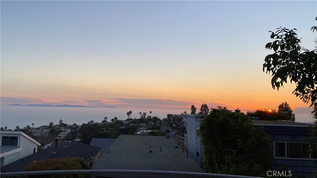 1083 Tia Juana Street, Laguna Beach, California 92651 home-pic-9