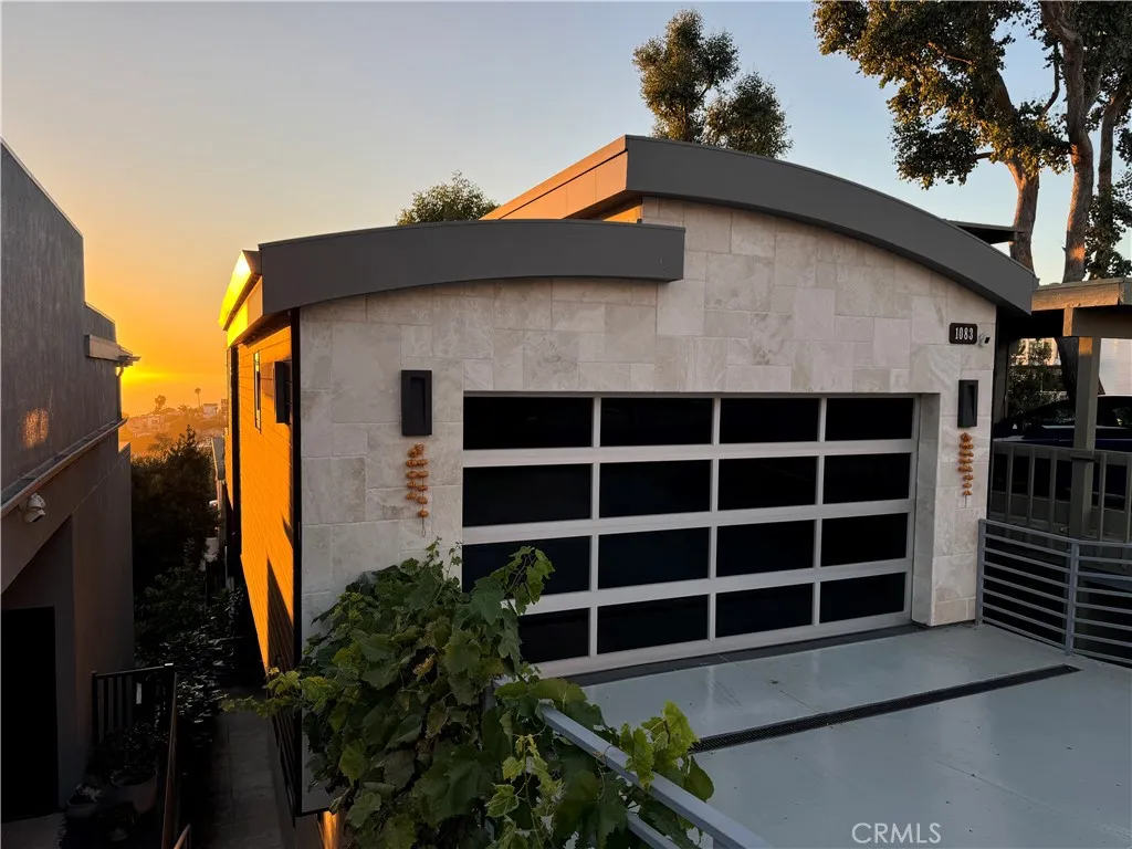 1083 Tia Juana Street, Laguna Beach, California 92651 home-pic-1