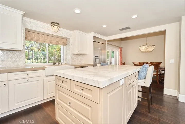 22 Cedarlake 50, Irvine, California 92614