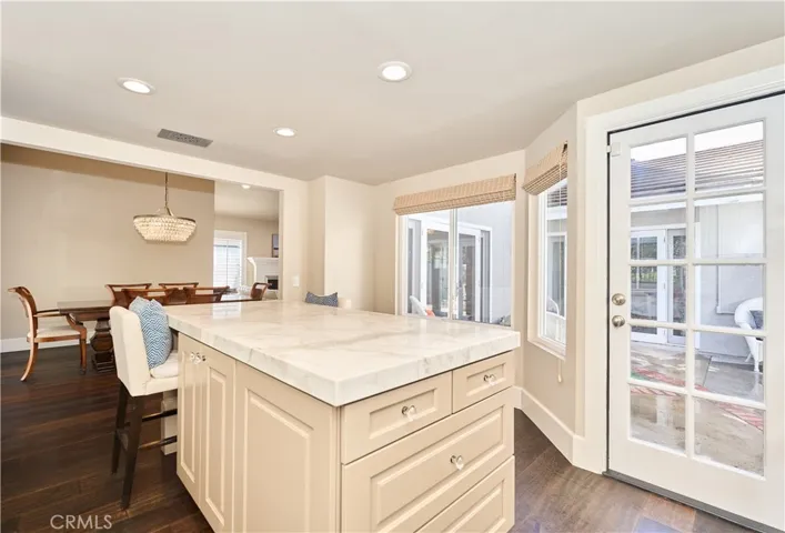 22 Cedarlake 50, Irvine, California 92614
