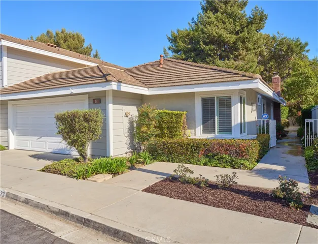 22 Cedarlake 50, Irvine, California 92614