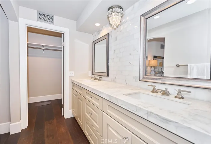 22 Cedarlake 50, Irvine, California 92614