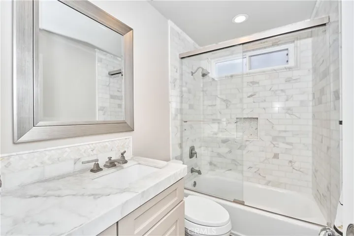 22 Cedarlake 50, Irvine, California 92614
