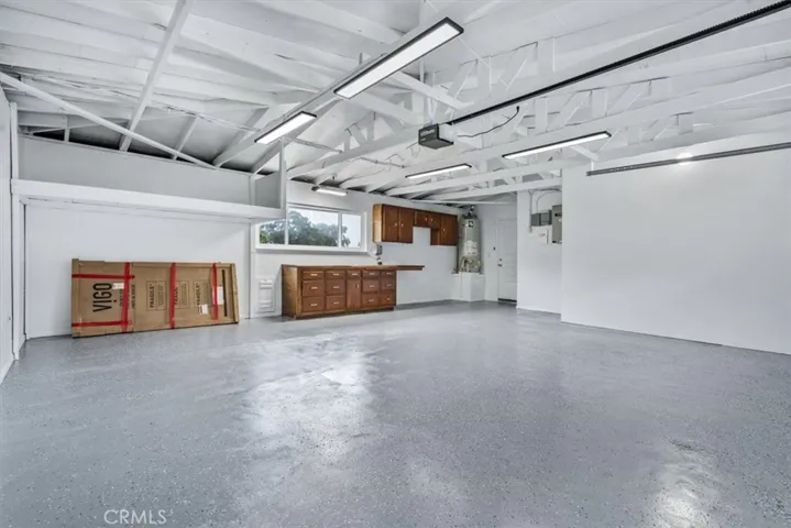 Trestle garage all painted walls, ceilings, floors!