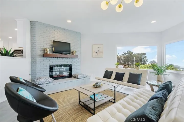 225 Travis Drive, Los Osos, California 93402