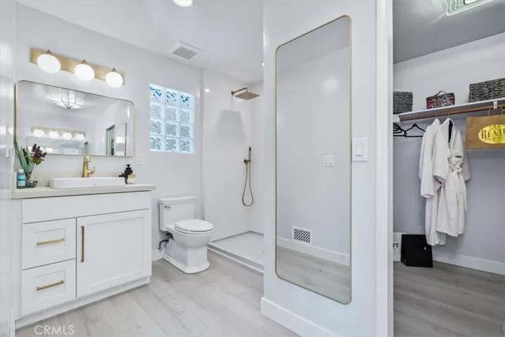 Ensuite Primary Bath with two vanities and sinks