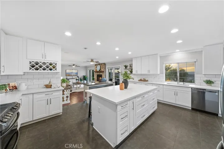 39585 Avenida Lynell, Temecula, California 92591
