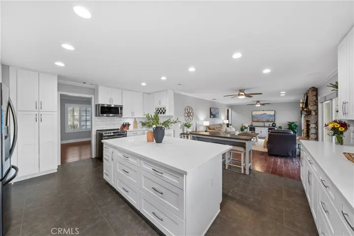 39585 Avenida Lynell, Temecula, California 92591