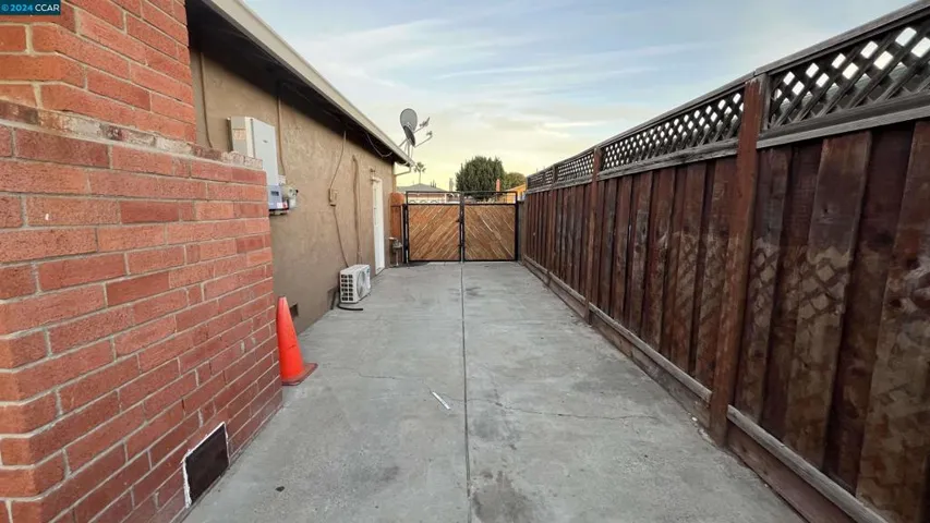2403 Dover Way, Pittsburg, California 94565