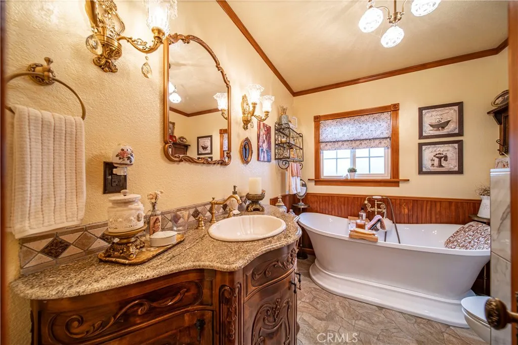 208 E 3rd Street, San Dimas, California 91773 home-pic-18