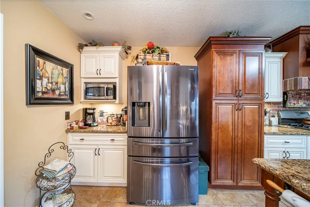208 E 3rd Street, San Dimas, California 91773 home-pic-7