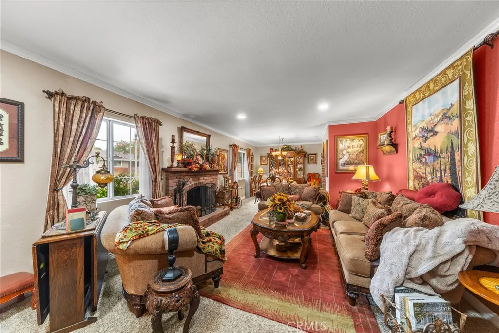 208 E 3rd Street, San Dimas, California 91773 home-pic-21