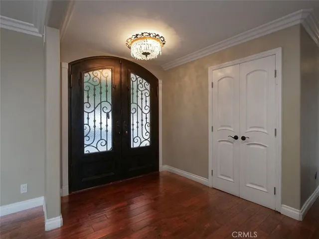 Entrance landing area