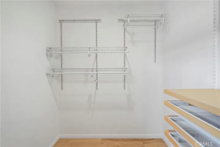 15207 Magnolia Boulevard 129, Sherman Oaks, California 91403